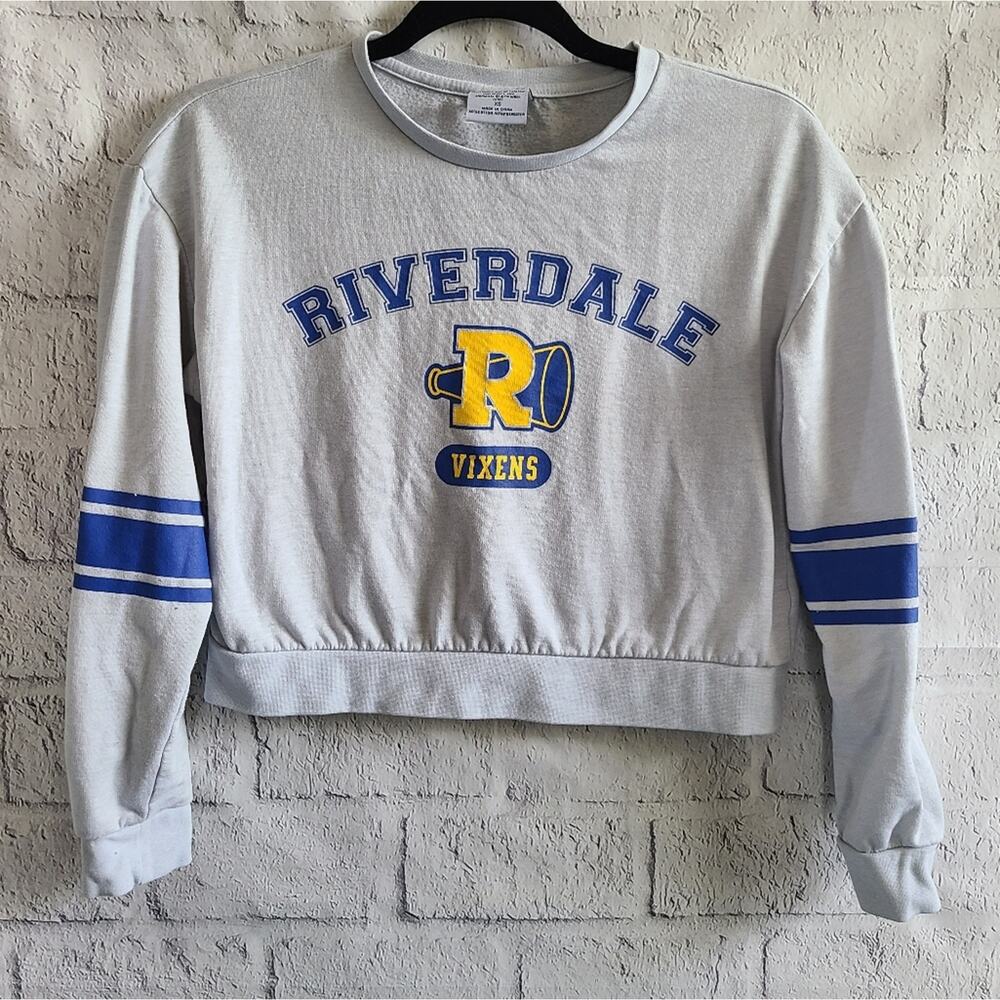 Riverdale Vixens Mascot‎ Gray Crop Crewneck Sweatshirt XS